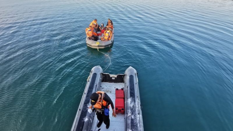 Seluruh penumpang yang tewas dievakuasi ke Puskesmas Mawasangka Timur