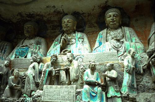Dazu Rock Carvings merupakan sebuah peninggalan yang sangat fenomenal