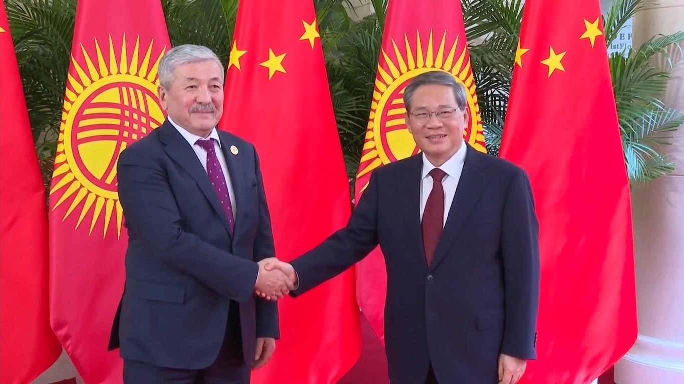 Perdana Menteri Tiongkok Bertemu PM Kirgistan Bahas Hubungan Bilateral