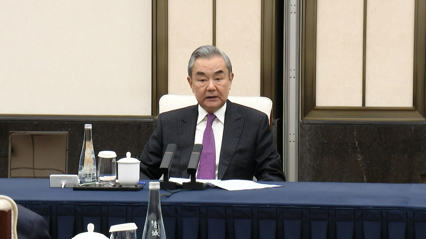 Pertemuan itu terjadi setelah Pertemuan Menteri Luar Negeri Tiongkok-Asia Tengah kelima di Chengdu