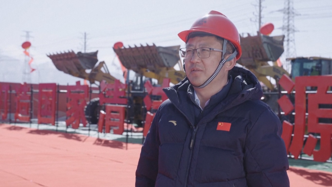 Proyek ini berlokasi di Kota Golmud