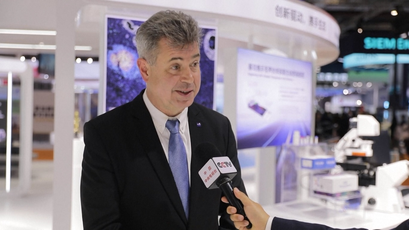 Foerst mengatakan keputusan untuk terus bergabung dengan pameran tersebut merupakan keputusan yang mudah karena manfaat signifikan yang dibawanya