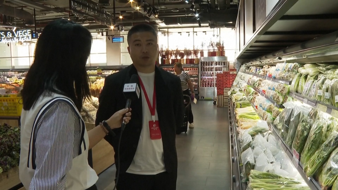 Di sebuah supermarket lokal