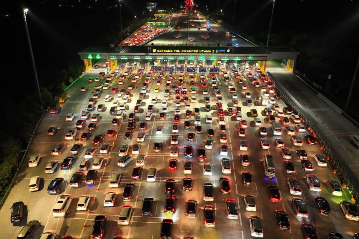 Rekayasa lalu lintas akan kembali diterapkan di ruas di Tol Trans-Jawa untuk menghadapi arus balik Lebaran 2023