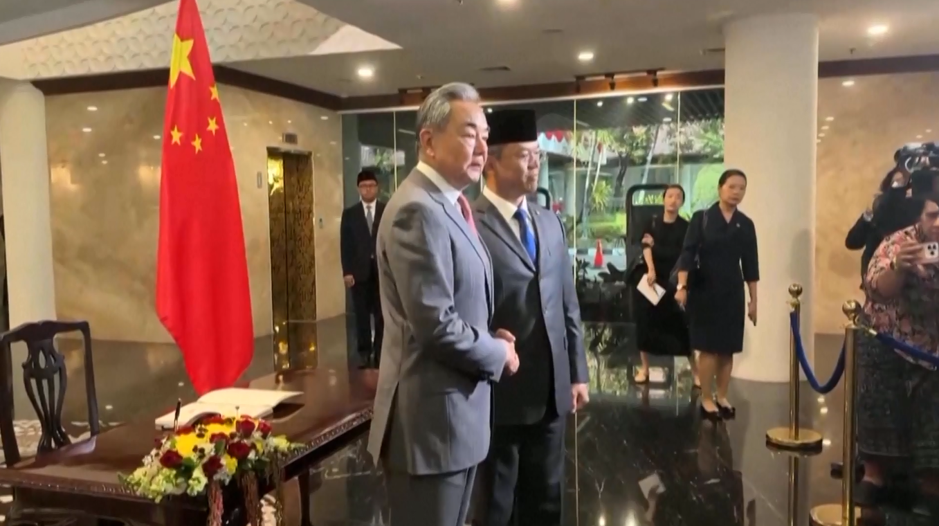 Menlu Tiongkok Bertemu dengan Mitranya dari Indonesia Jelang Dua Pertemuan Diplomatik Penting