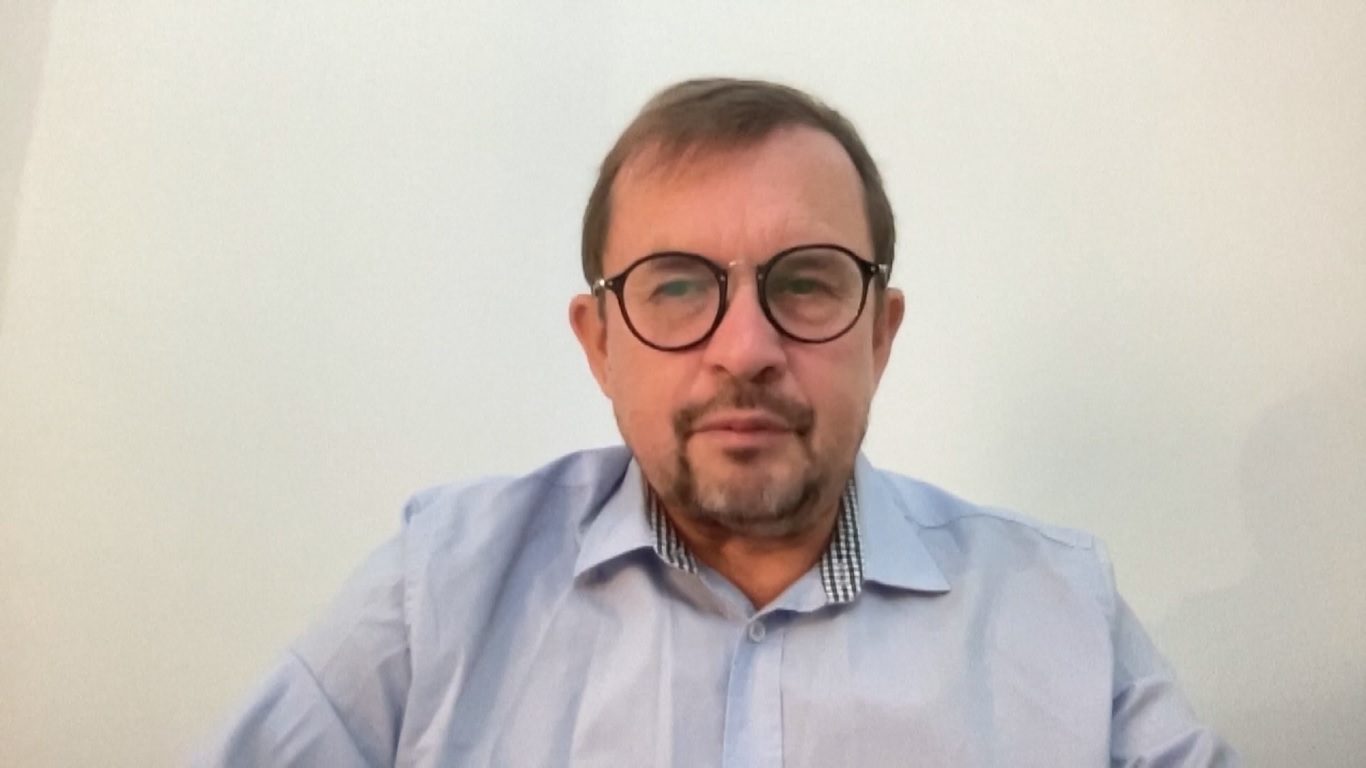 Selama Dua Sesi tahun ini