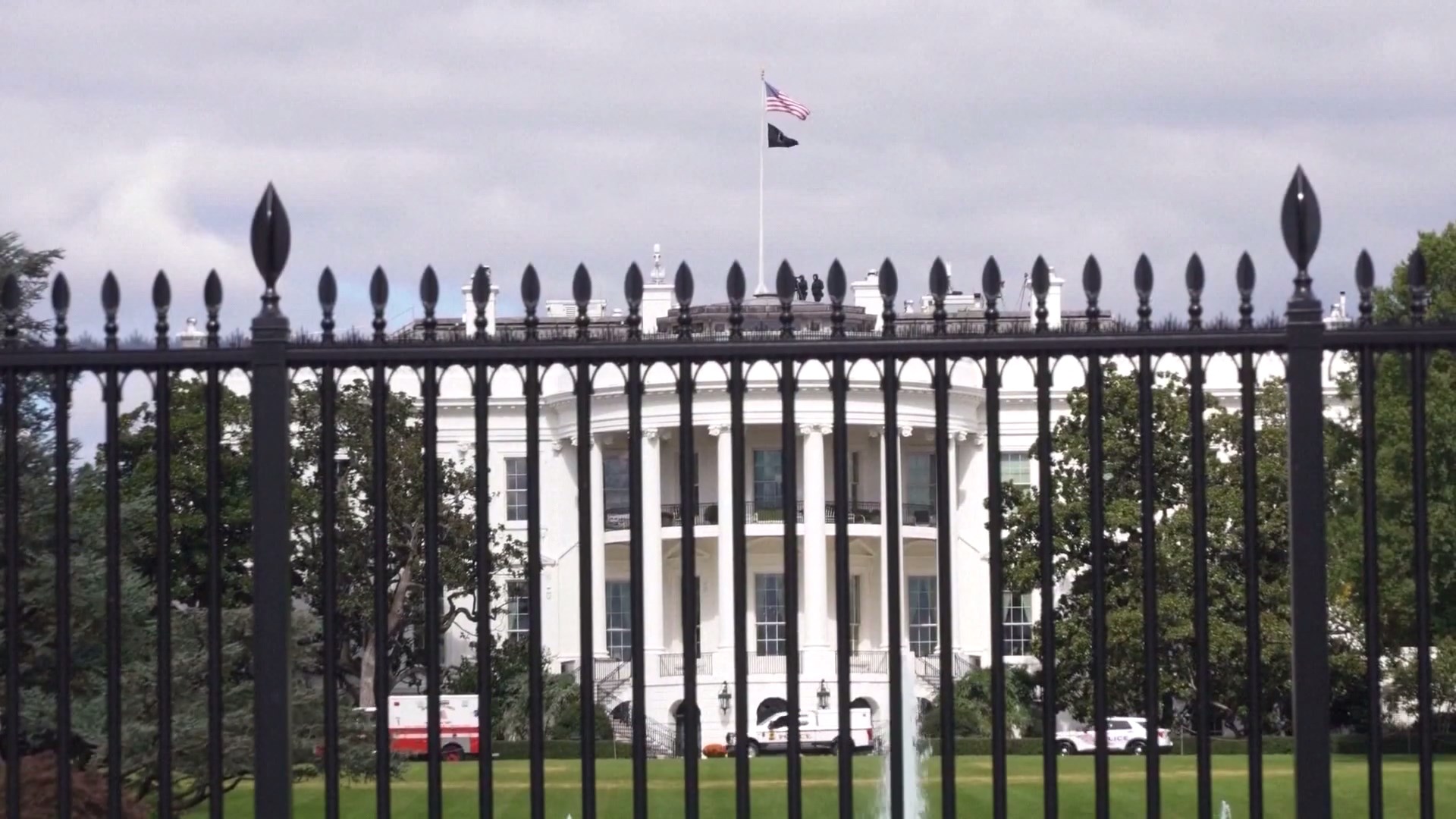 Seruan agar AS Membuka Berkas Kasus Epstein Semakin Meningkat setelah Penghapusan Sebagian Isi Berkas Memicu Protes