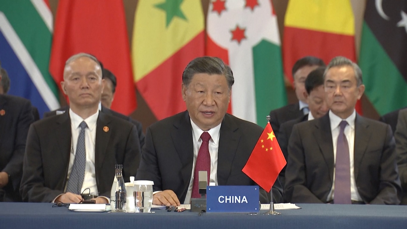 Xi menyampaikan hal tersebut dalam pidatonya saat menjadi ketua bersama Dialog Pemimpin Tiongkok-Afrika dengan Presiden Afrika Selatan