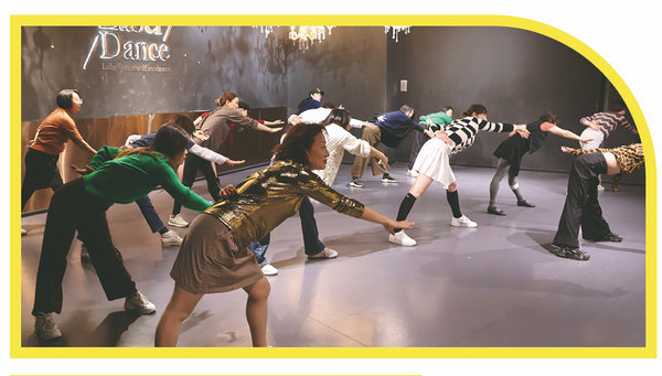 Meskipun banyak produk untuk para manula berfokus pada kesehatan