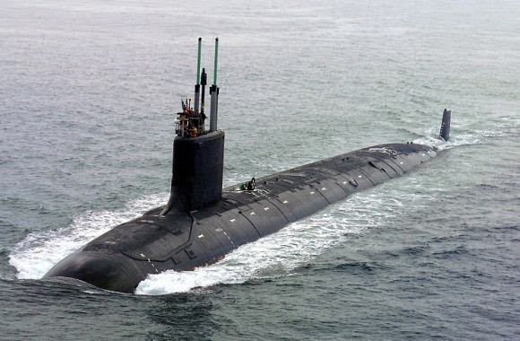 Trump Perintahkan Kapal Selam Nuklir Dipindahkan ke Dekat Rusia, Ada Apa?