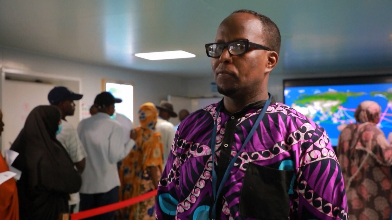 Peace Ark berlabuh di Pelabuhan Djibouti pada hari Jum'at (6/12) untuk memulai kunjungan persahabatan selama tujuh hari sambil memberikan layanan medis