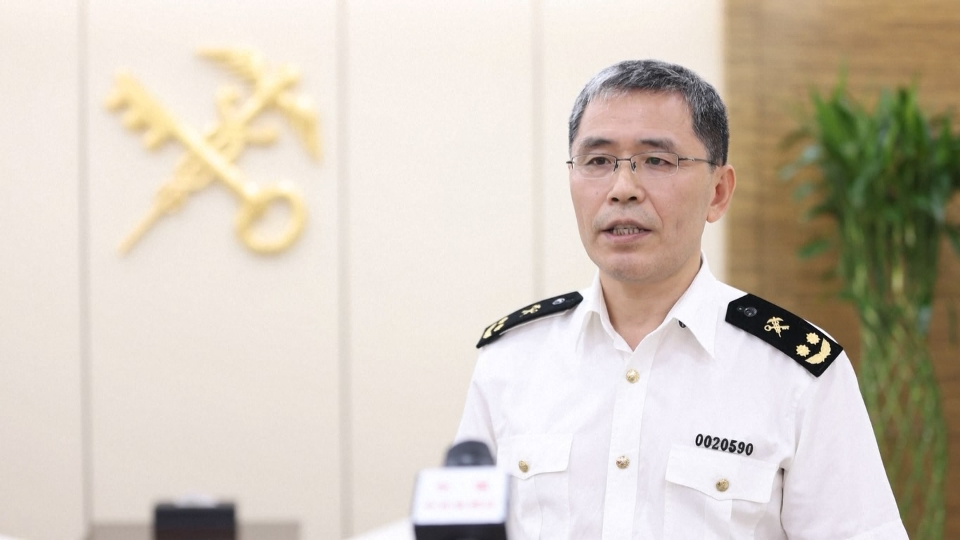 Perdagangan Luar Negeri Wilayah Barat Tiongkok Naik 10,4 Persen di Semester Pertama 2025