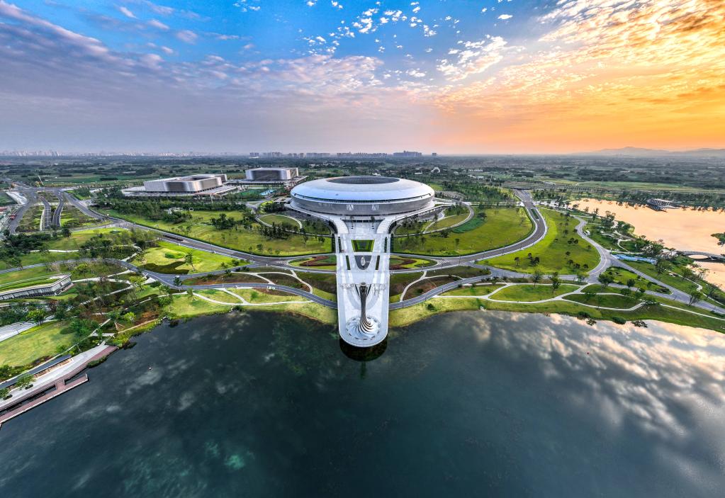 Video ini menampilkan orang-orang dan kisah-kisah nyata mereka menyoroti para peserta Universiade Chengdu