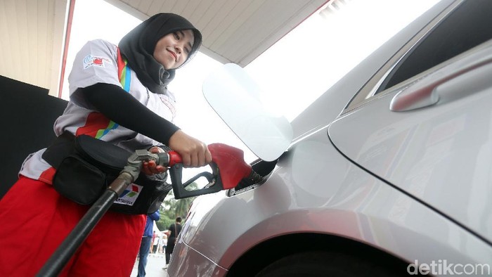 Kali ini produk BBM nonsubsidi adalah Pertamax Turbo dan Pertamina Dex