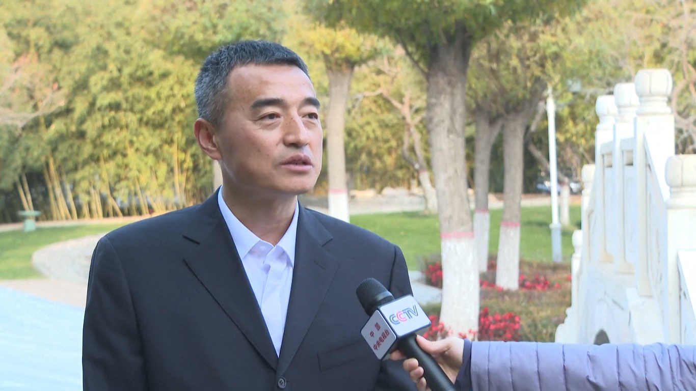 Tiongkok juga telah membangun sistem pasokan listrik bersih terbesar di dunia