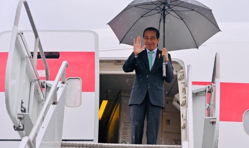 Melalui Bandar Udara Internasional San Francisco