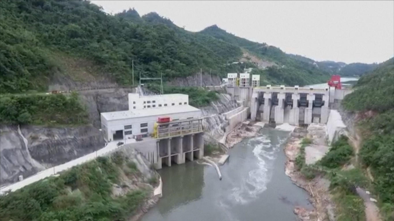 Menurut Sinohydro Corporation