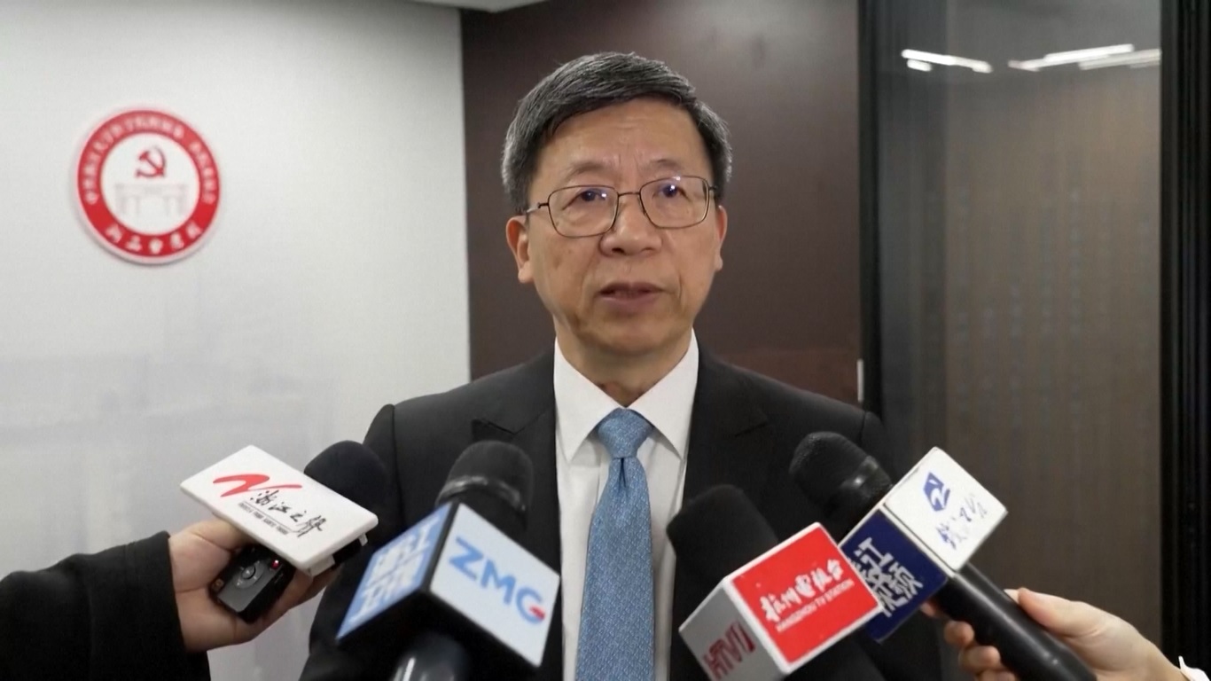 Di Rumah Sakit Zhongshan Shanghai