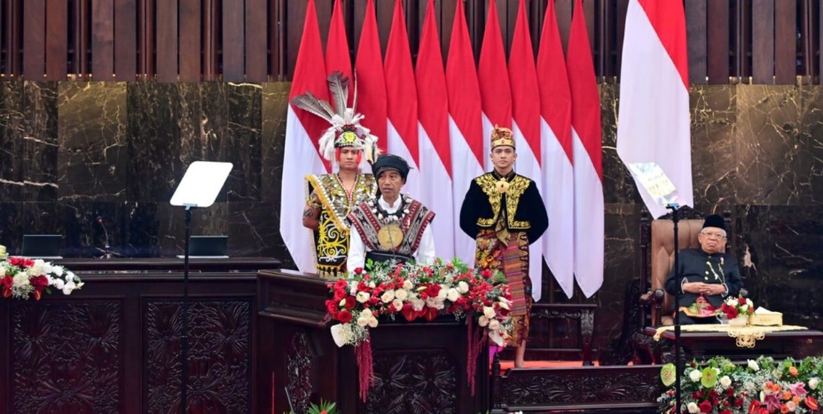 Indonesia harus dapat memanfaatkan bonus demografi yang akan mencapai puncaknya pada tahun 2030-an dan tingginya kepercayaan internasional terhadap Indonesia  