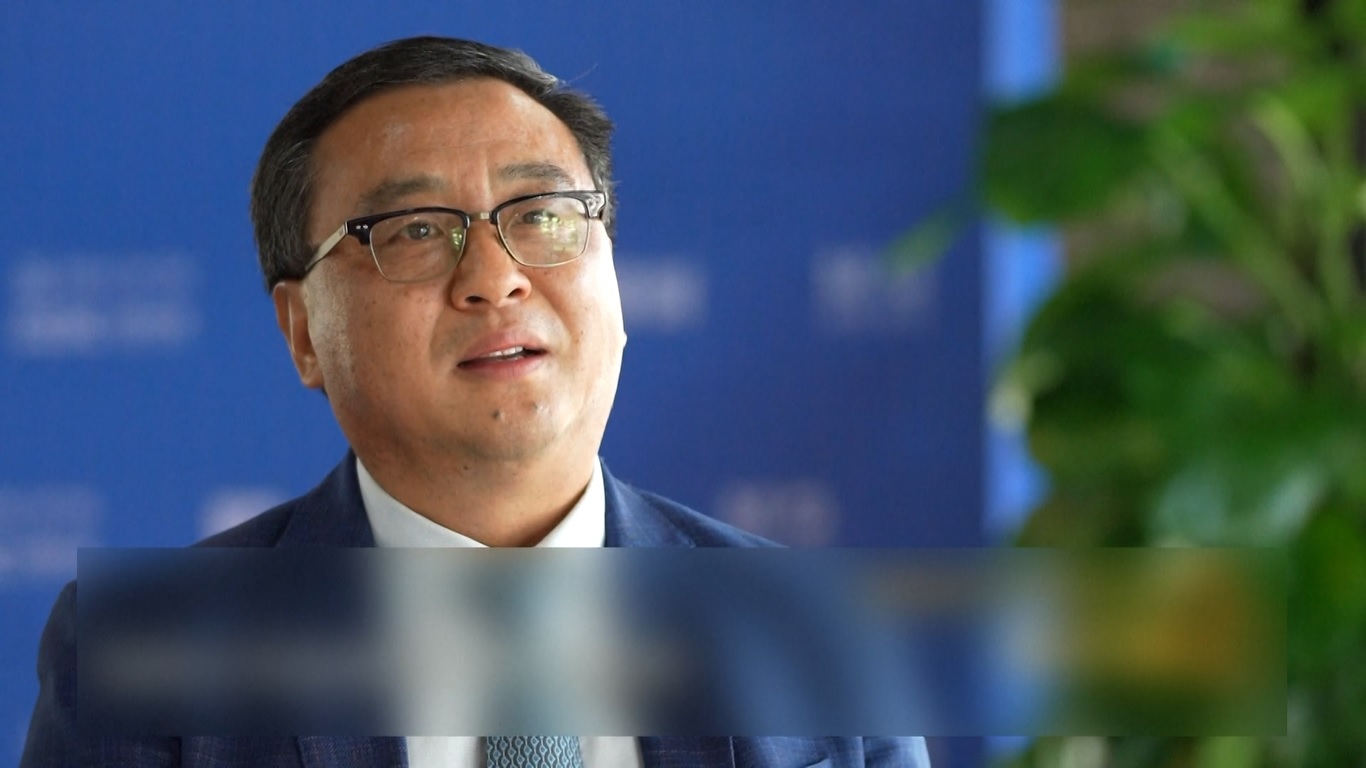 Meskipun mengakui antusiasme yang meluas terhadap AI