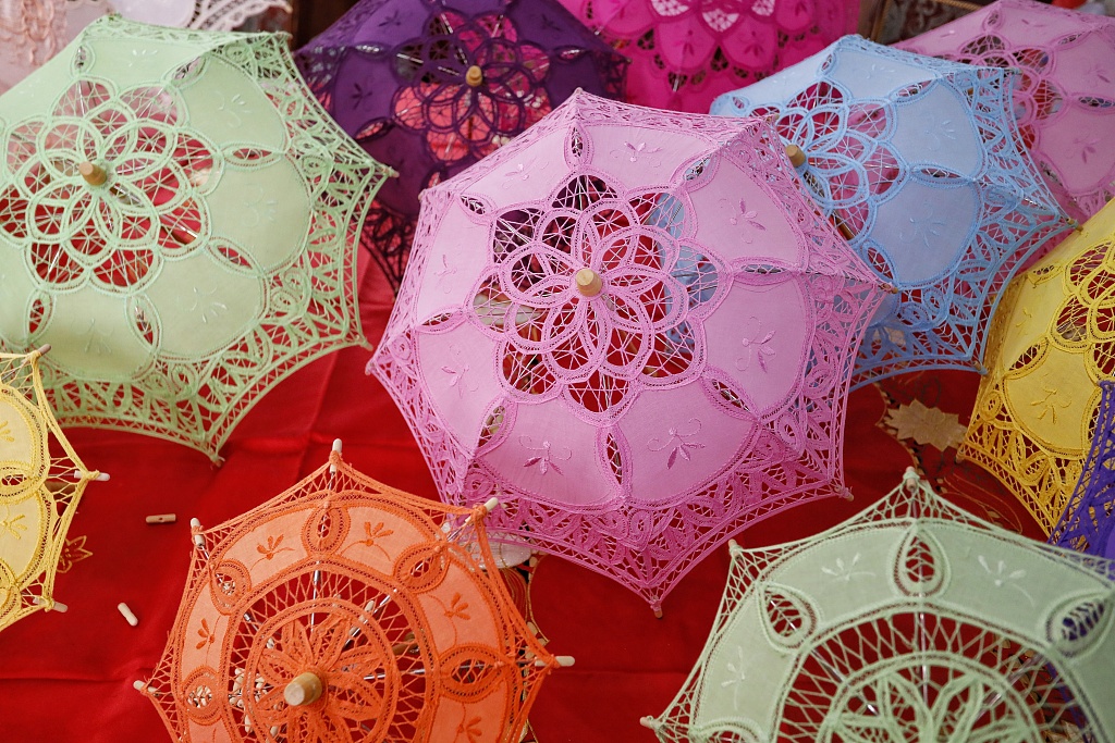 Warisan budaya tak benda dari Tai’an Provinsi Shandong ini mempunyai 20 jenis lebih cara sulaman