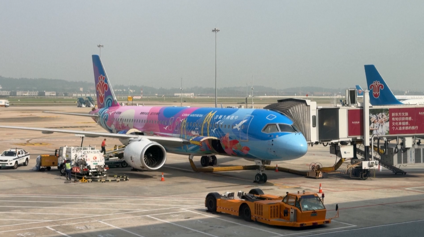 Pesawat C919 Tiongkok Mulai Melayani Rute Penerbangan Guangzhou-Hefei