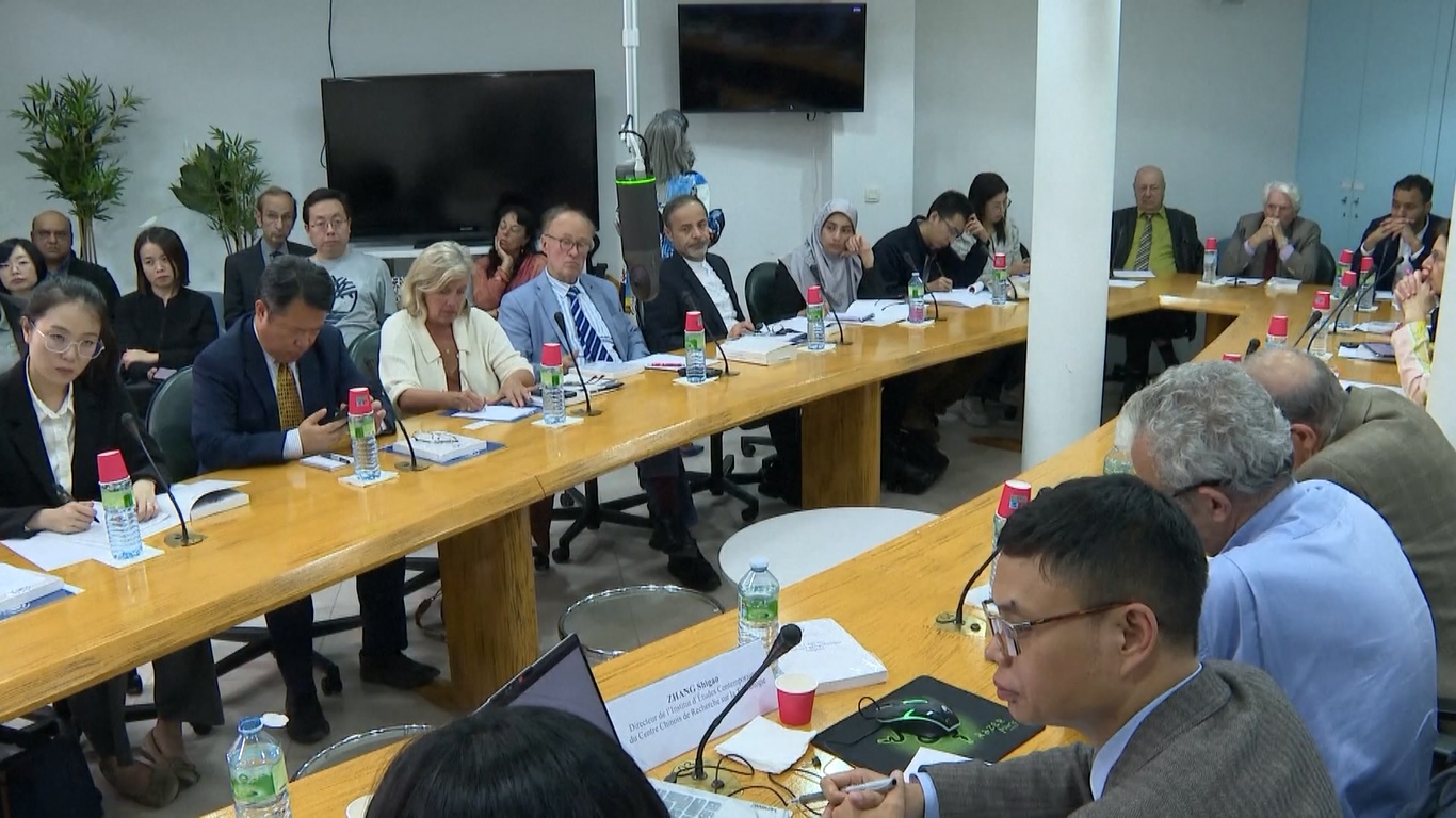 Para peserta dari Prancis dan Norwegia mengatakan bahwa Tibet selalu menjadi bagian dari Tiongkok sejak zaman dahulu