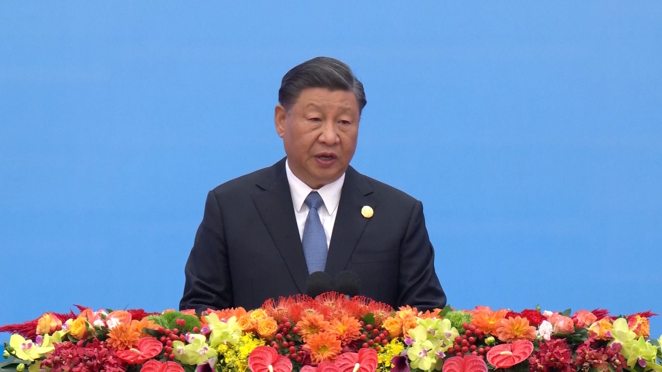 Presiden Tiongkok tersebut pun menambahkan bahwa kerja sama Sabuk dan Jalan juga telah berkembang dari konektivitas fisik menjadi konektivitas institusional