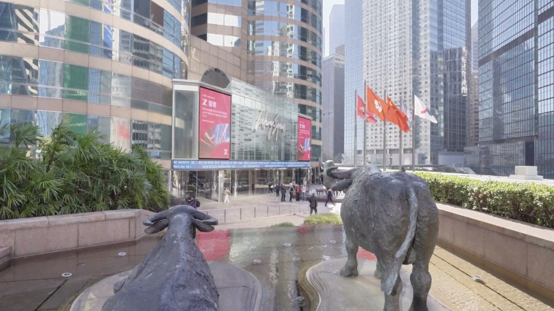 Ledakan Pencatatan Saham oleh Pengembang LLM Tiongkok Menandai Pergeseran ke Aplikasi Komersial.