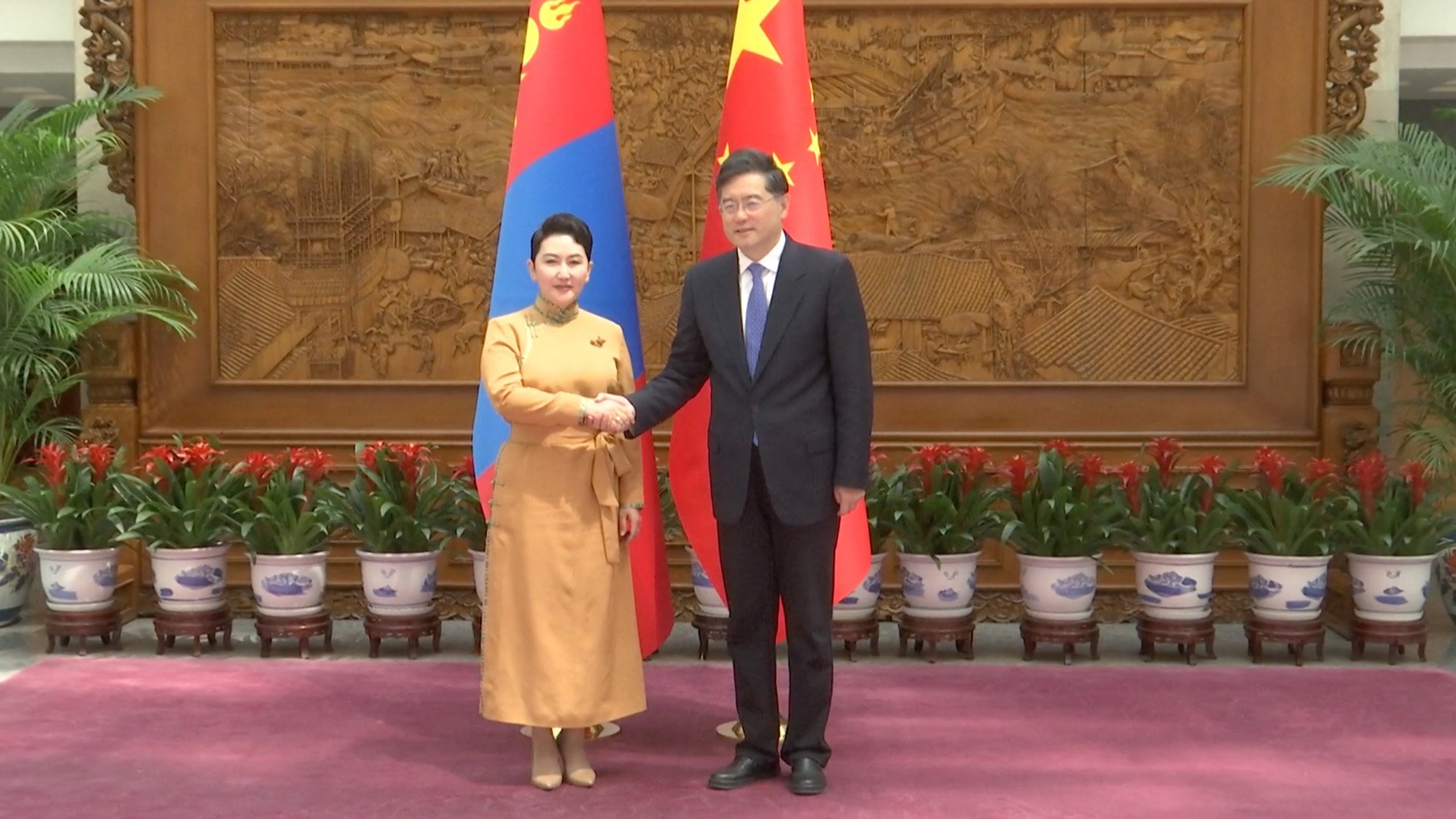 Menyebut Mongolia sebagai tetangga