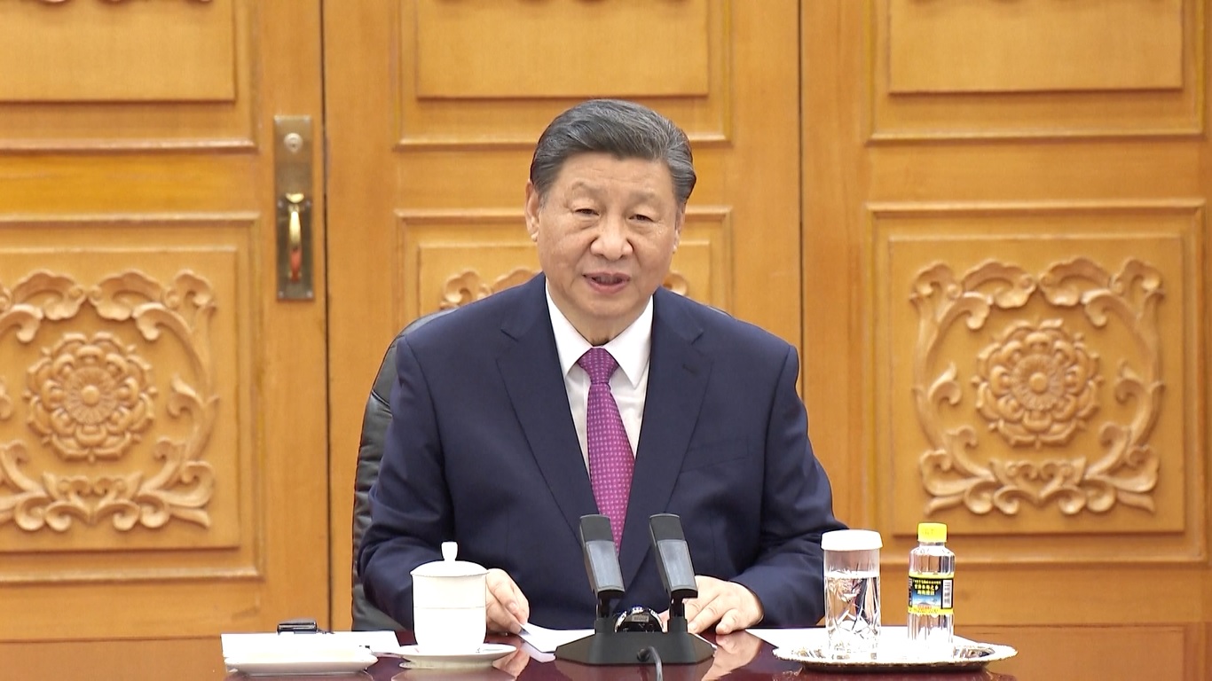 Tiongkok dan Uzbekistan meningkatkan hubungan mereka menjadi kemitraan strategis yang komprehensif yang tahan segala cuaca untuk era baru selama pembicaraan antara Xi dan Mirziyoyev