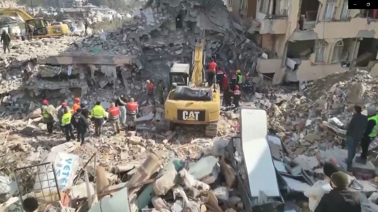 Kejaksaan Turki telah menahan atau mengeluarkan surat perintah penangkapan untuk setidaknya 188 orang atas penyelidikan bangunan yang runtuh akibat gempa bumi awal bulan ini