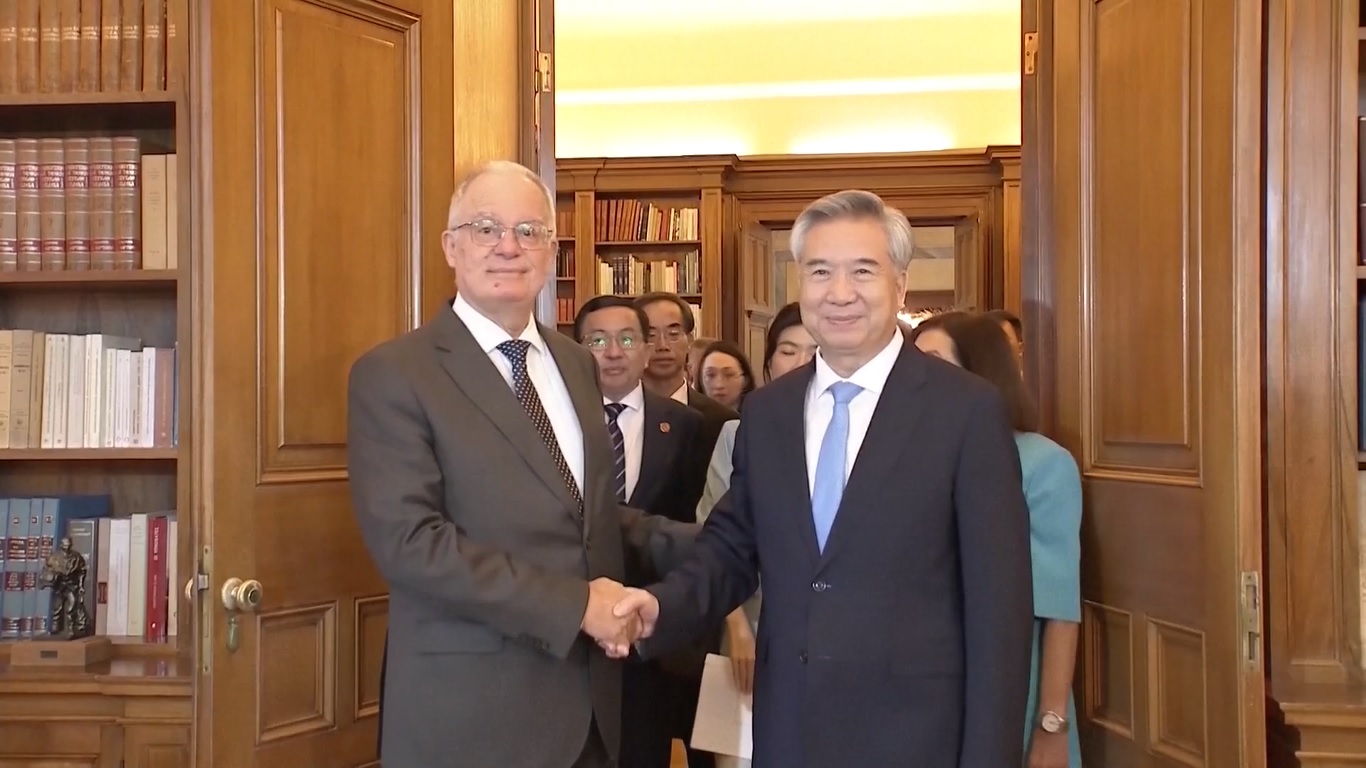 Pejabat Senior Tiongkok Berjanji untuk Perdalam Kerja Sama yang saling Menguntungkan dengan Yunani