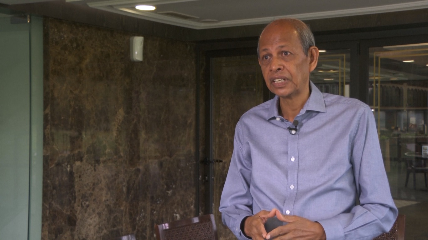 Majid adalah salah satu dari sekian banyak pengamat global yang mengawasi jalannya pertemuan Dua Sesi yang sedang berlangsung