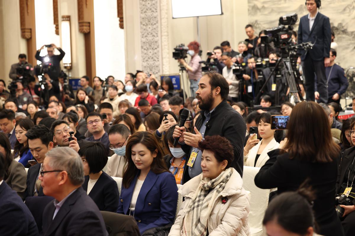 Anggota CPPCC telah terlibat dalam konsultasi politik