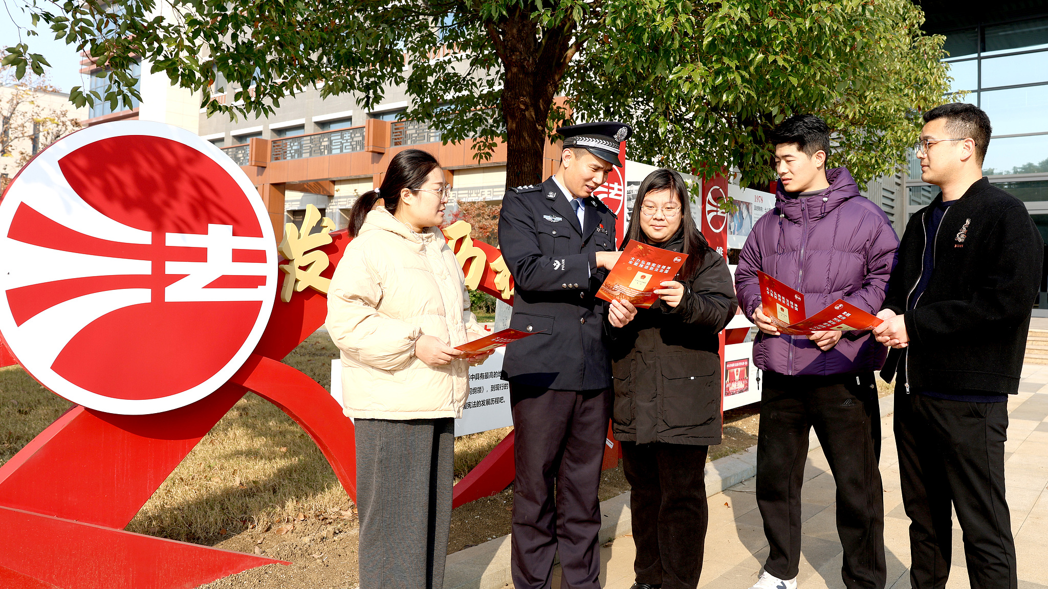Presiden Xi Jinping Desak Terobosan Baru dalam Memajukan Penegakan Hukum di Tiongkok