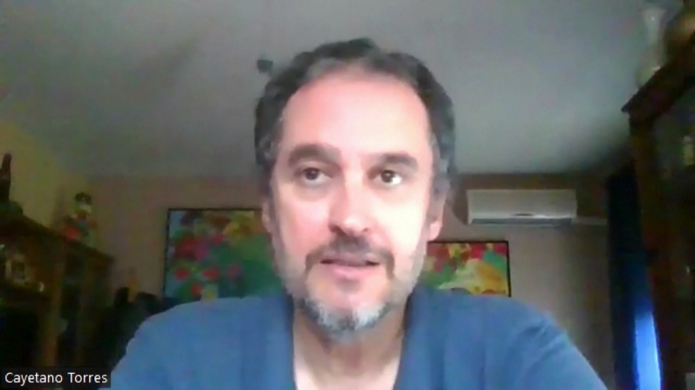 Gelombang panas yang luar biasa disebabkan oleh udara panas yang bersirkulasi ke utara dari Afrika