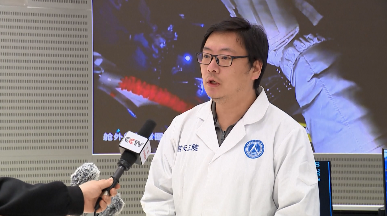 Para Astronaut Shenzhou-21 Tiongkok Selesaikan Rangkaian Pertama Aktivitas di Luar Kendaraan Ruang Angkasa