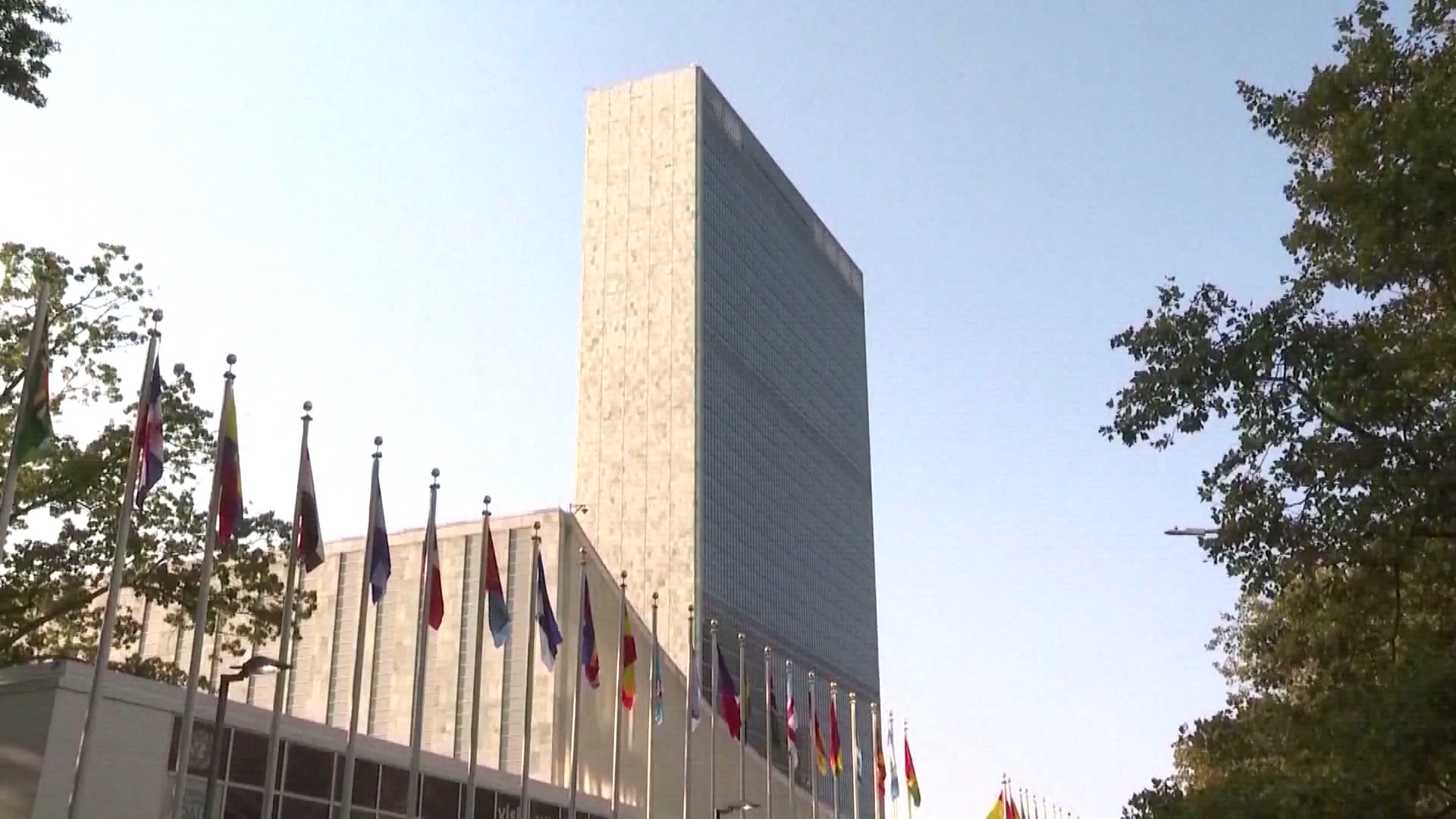 Seorang utusan Tiongkok pada hari Senin meminta komunitas internasional untuk bekerja sama dalam kesatuan untuk merevitalisasi pembangunan sosial global