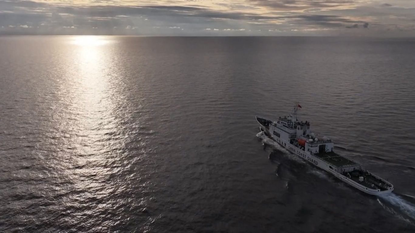 Penjaga Pantai Tiongkok Berpatroli di Perairan Sekitar Huangyan Dao