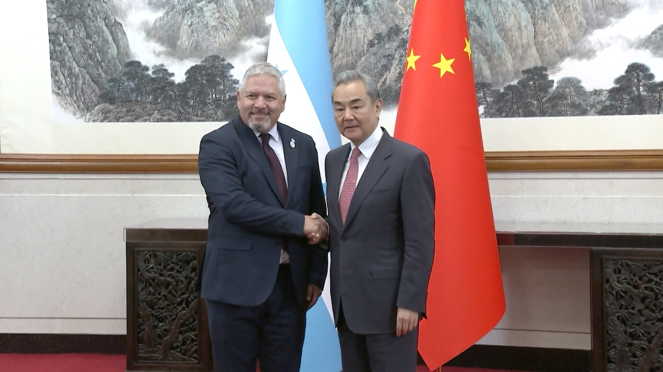 Reina berada di ibu kota Tiongkok untuk menghadiri pertemuan tingkat menteri keempat Forum Tiongkok-CELAC (Komunitas Negara-negara Amerika Latin dan Karibia)