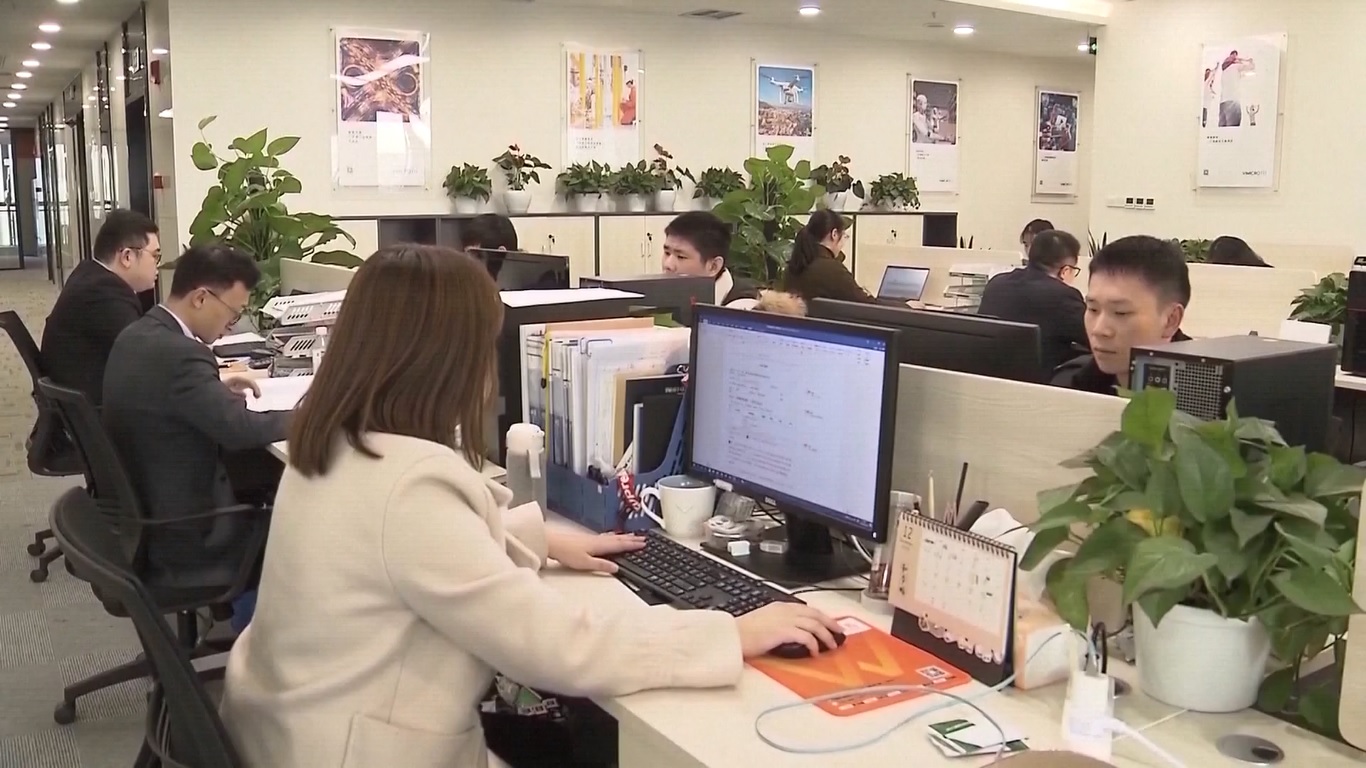 Nilai impor dan ekspor jasa negara tersebut mencapai rekor tertinggi sebesar 75 triliun yuan (lebih dari 16 ribu triliun rupiah) pada tahun 2024 tumbuh 144 persen dari tahun ke tahun