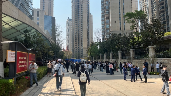 Getaran kuat terasa di beberapa prefektur dan kota di Yunnan termasuk Xishuangbanna Baoshan Dehong dan Pu'er