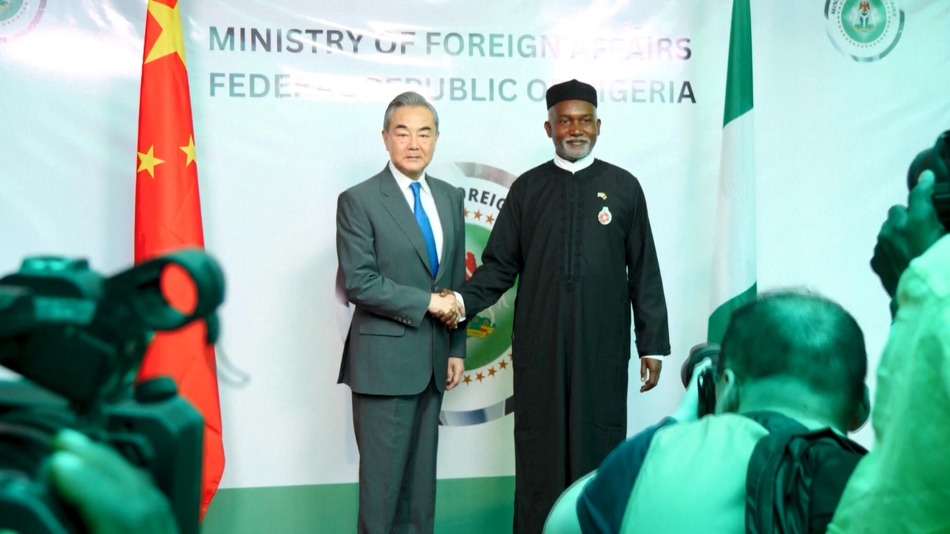 Wang Yi mengatakan Tiongkok siap membantu Nigeria mempercepat rencana pembangunannya dan mendukung perjuangan negara Afrika Barat itu melawan terorisme