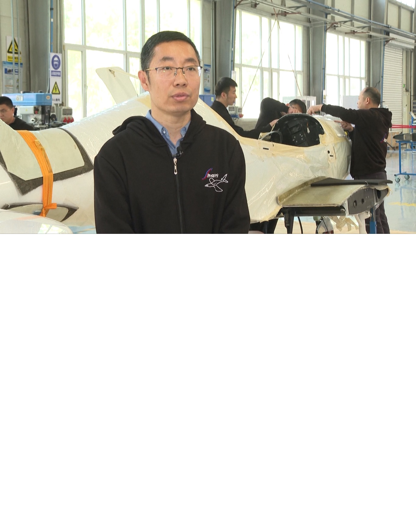 Bekerja sama dengan mitra luar negeri