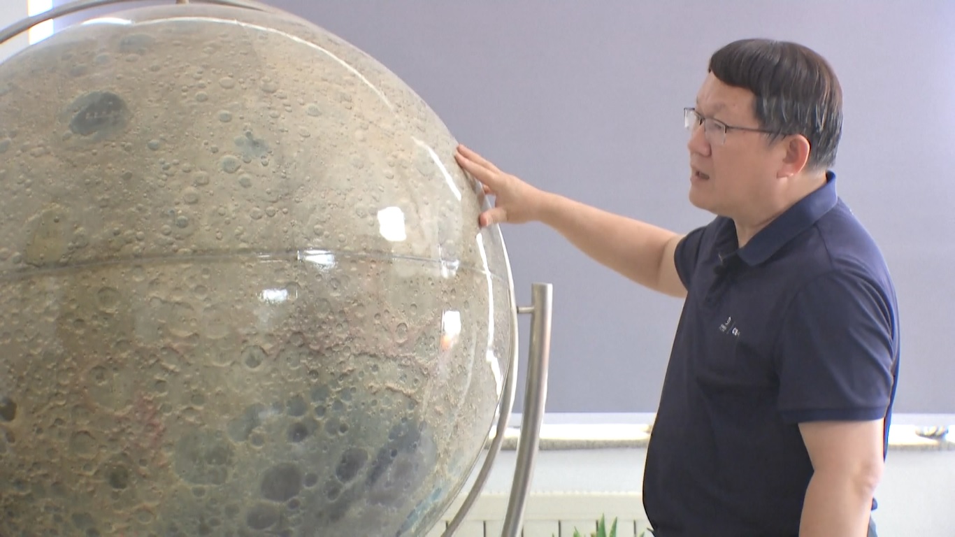 Sampel Bulan Chang'e-6 Tiongkok Ungkap Lebih Banyak Material di Dalam Bulan, Memungkinkan Penelitian Lebih Lanjut