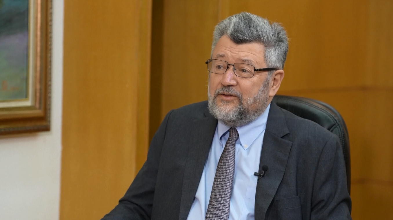 Pemenang Fields Medal Soroti Peran Matematika dalam AI dan Memuji Momentum Tiongkok