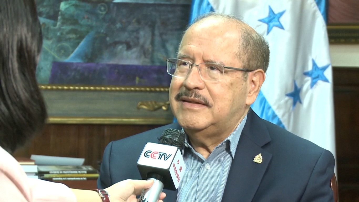 Kedua negara telah menandatangani komunike bersama di Beijing pada hari Minggu (26/3) lalu tentang pembentukan hubungan diplomatik di tingkat duta besar