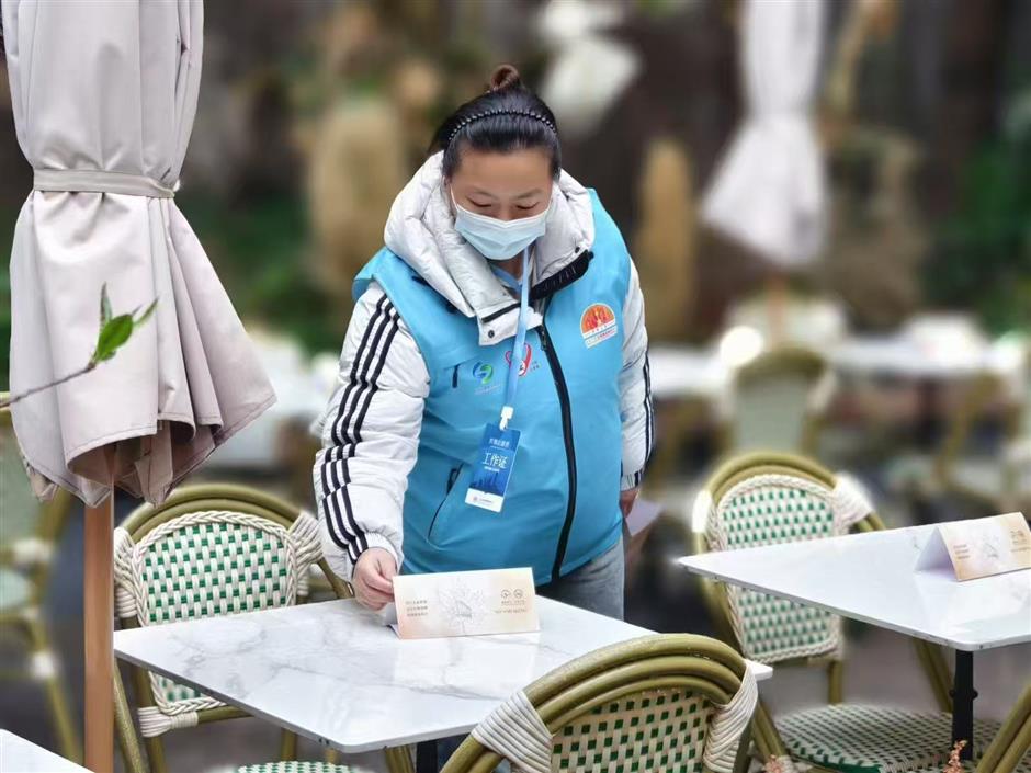 Shanghai memulai kampanye akhir tahun lalu untuk memperkuat pengendalian paparan asap rokok di delapan jenis tempat luar ruangan