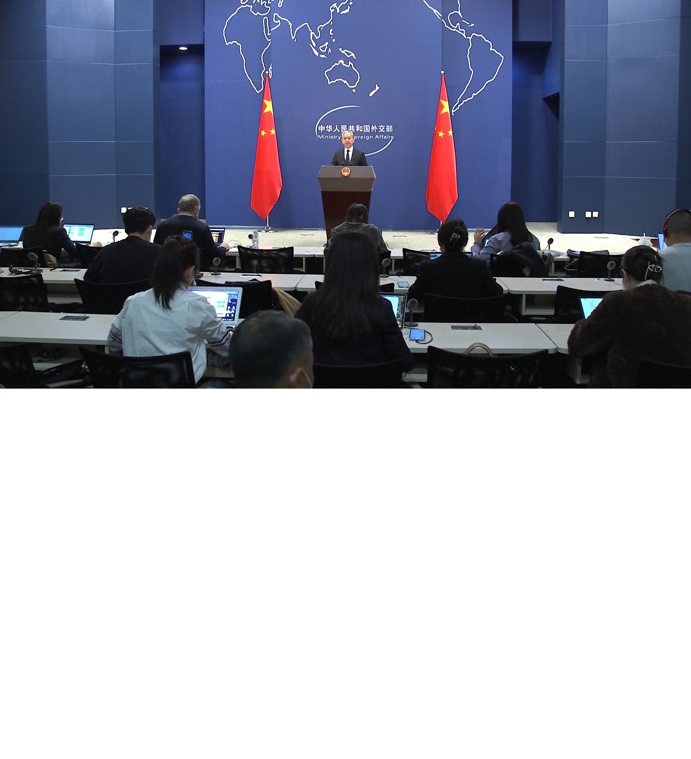 Presiden Von der Leyen mengunjungi Tiongkok dari tanggal 5 hingga 7 April 2023 bersama dengan Presiden Prancis Emmanuel Macron